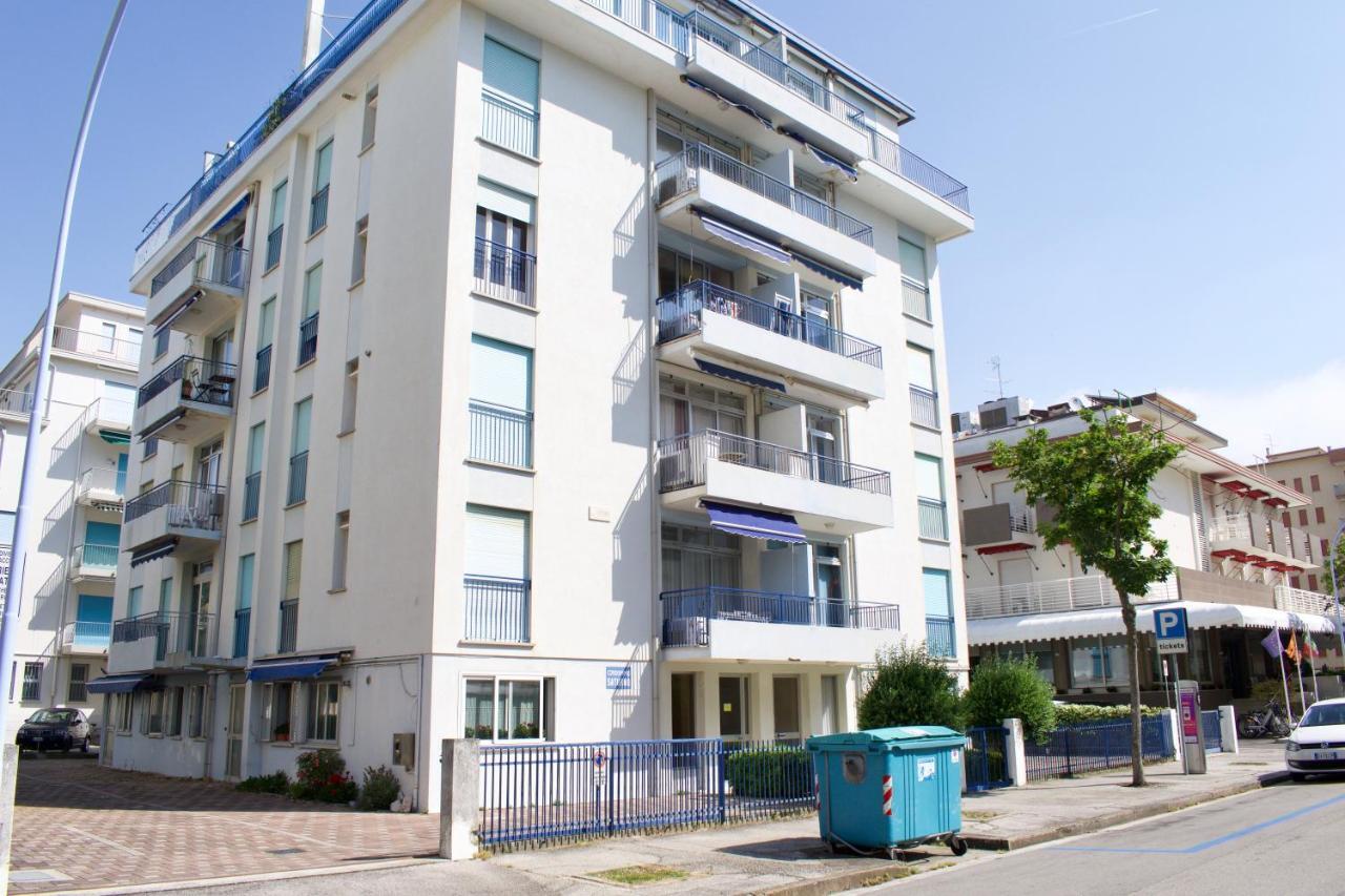 App4Rent Saturno 4 - Family Apartment, Wifi, Parking Lido di Jesolo Zewnętrze zdjęcie