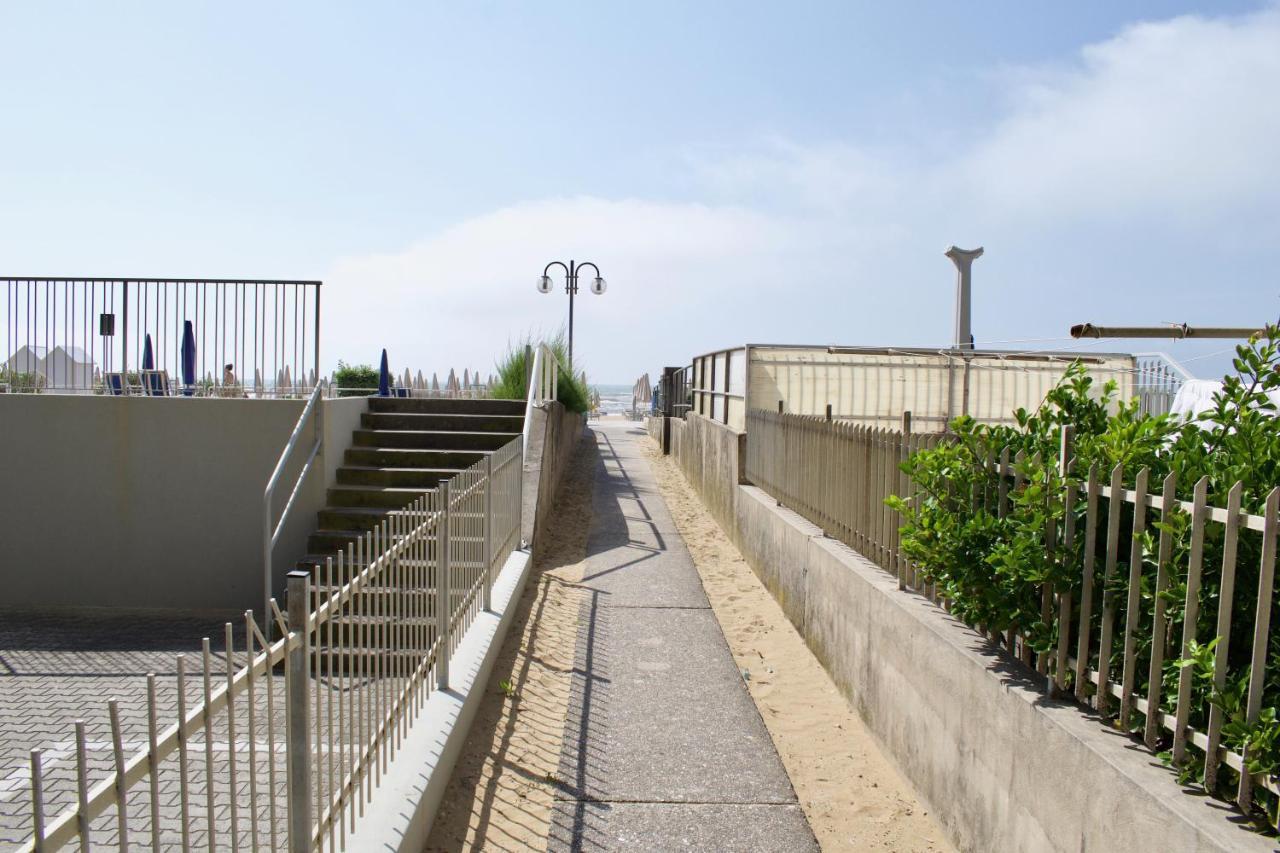 App4Rent Saturno 4 - Family Apartment, Wifi, Parking Lido di Jesolo Zewnętrze zdjęcie